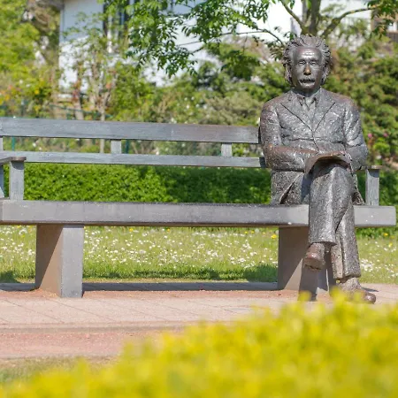 Apartamento Jong & Blij 2 Ground Floor With Garden By Interhome De Haan